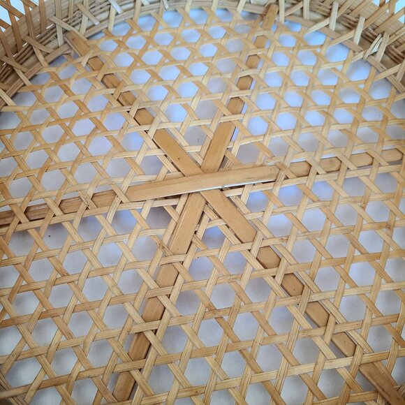 Large round wicker basket. - Picture 5 of 6